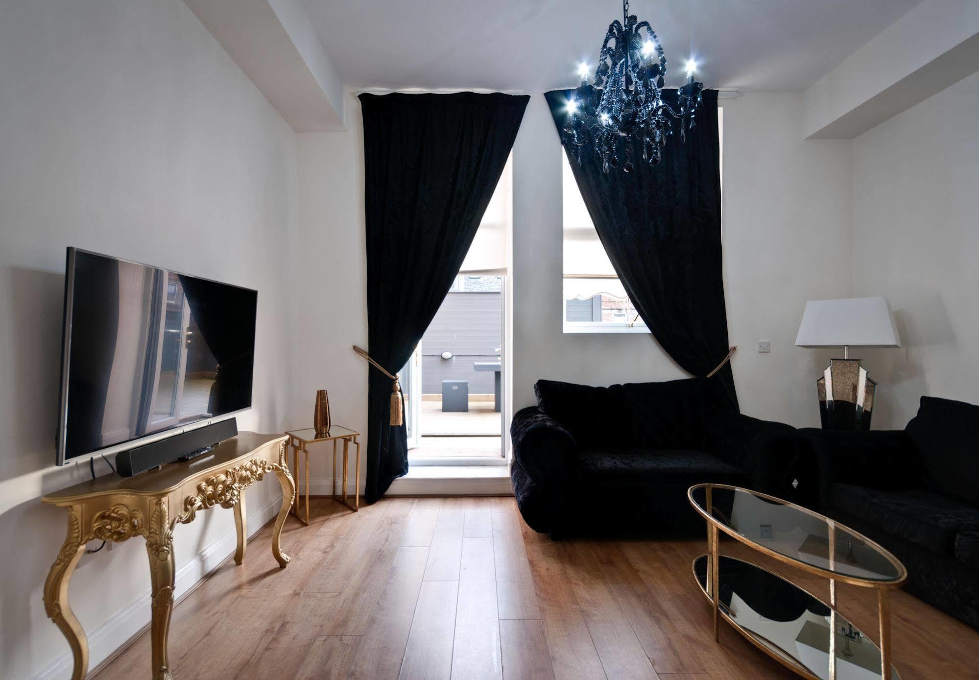 Ware Aparthotel